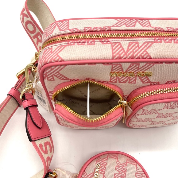 Michael Kors Jet Set Medium Crossbody Bag with Tech Attached - Picture 14 of 15